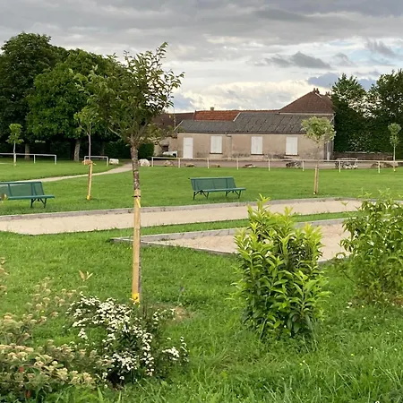 La Garconniere * Champigny-les-Langres